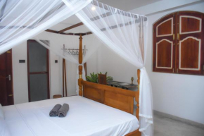 Oshans Home - Guest House - Polhena